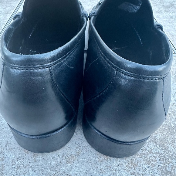 Gucci
 Leather Loafer - Picture 4 of 14